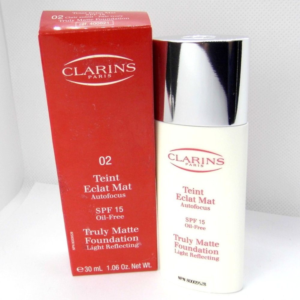 CLARINS 02 Pale Ivory Truly Matte Foundation
